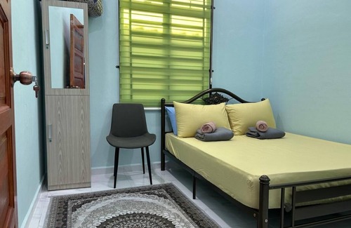 Selising House | Homestay Adilah D