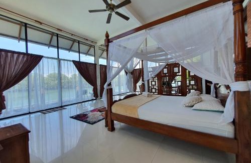 Kota Bharu House | Homestay ALA Riverview Lodge Kota Bharu