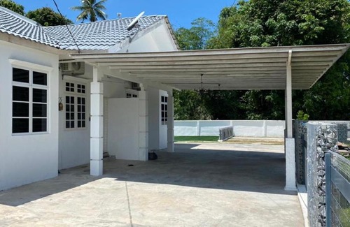 Cherang House | HOMESTAY ASTON GARDEN KB