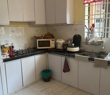 Taman Seri Bayu House | Homestay bukit bayu