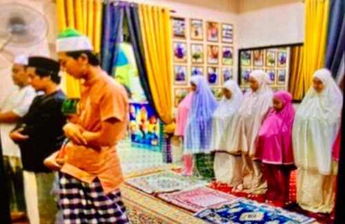 Sri Gading House | HOMESTAY CIKGU NORa near UTHM KPTM KKTM IPG Moslim onli