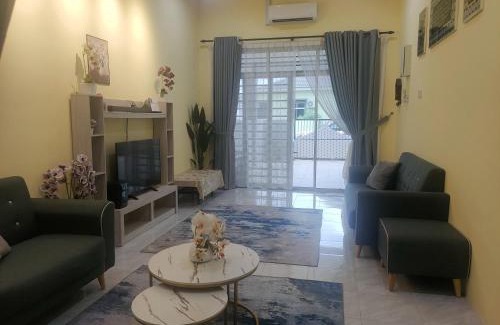 Muadzam Shah House | Homestay Cikgu CT