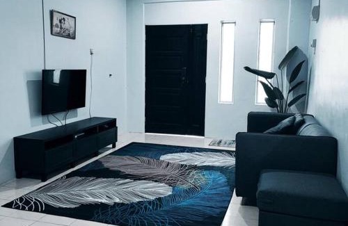 Mukim 9 House | Homestay De' Humaira - USM Nibong Tebal