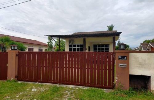 Tronoh House | Homestay Haji Din Tronoh Perak