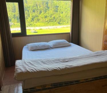 Mu Cang Chai Hotel | Homestay Hoà Thảo - Bus ,Trek & motorbike