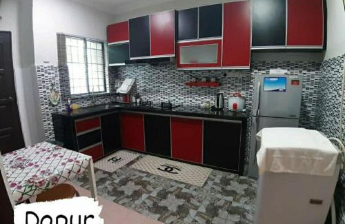 Kampung Keladi House | Homestay Mukhriz