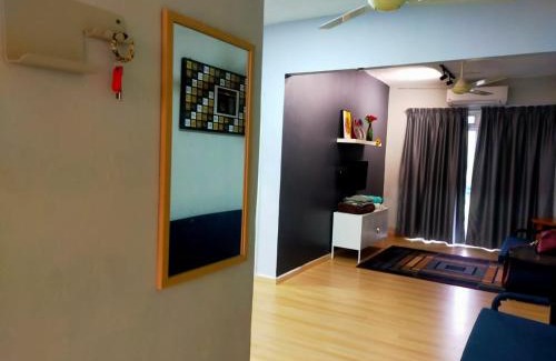 Tanjung Tanah Merah Apartment | Homestay WaDi 2 apartment with pool near beach