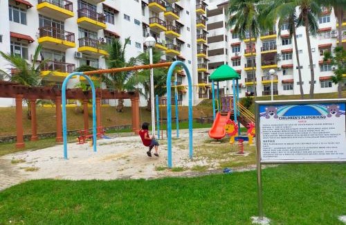 Tanjung Tanah Merah Apartment | Homestay Wadi A5-5-4 @ Laguna Condo Resort