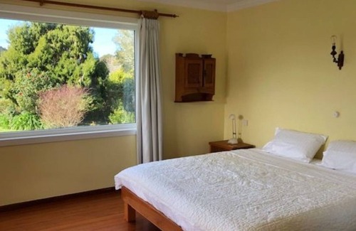 Te Tii House | Homestead with Charm - on coastal farm by the sea