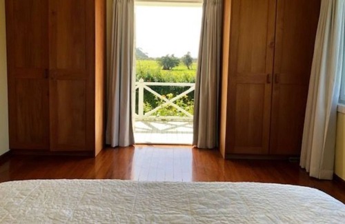 Te Tii House | Homestead with Charm - on coastal farm by the sea