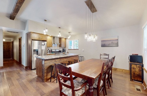 Tahoe Pines Cabin | Homewood Cabin Among the Pines with private hot tub - dog-friendly