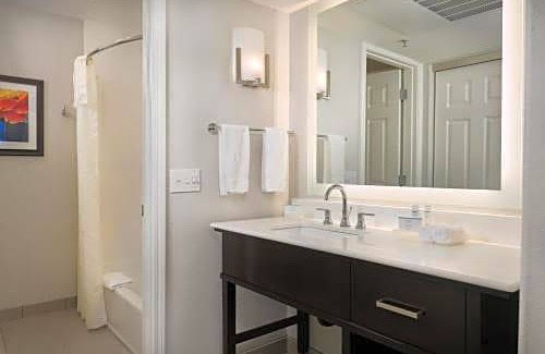 Columbia Way Hotel | Homewood Suites by Hilton Vancouver / Portland