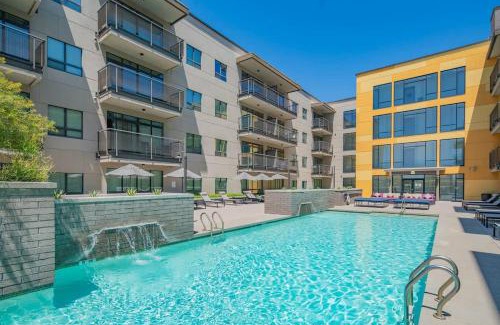 Evans Churchill Apartment | Homey 1BD - DT PHX - Parking, Gym, Pool - Sleeps 6