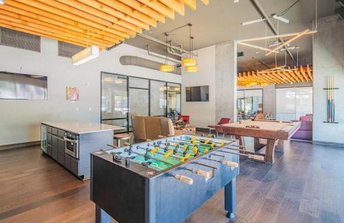 Evans Churchill Apartment | Homey 1BD - DT PHX - Parking, Gym, Pool - Sleeps 6