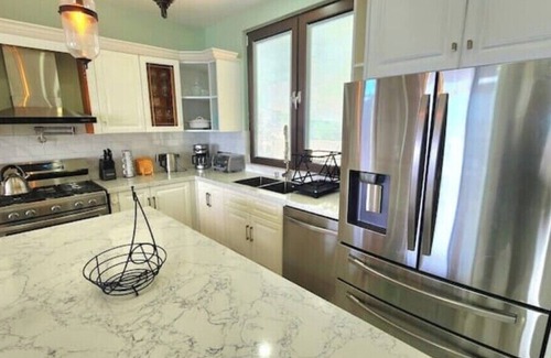 Castries Villa | Homey Accommodation with 1 K-Bed & Qn-Sofa Bed. Option for 2nd Rm w/Bunkbeds