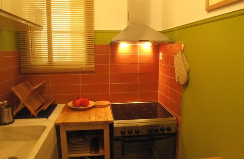 Ilisia Apartment | Homey and calm yet central (by the Hilton)