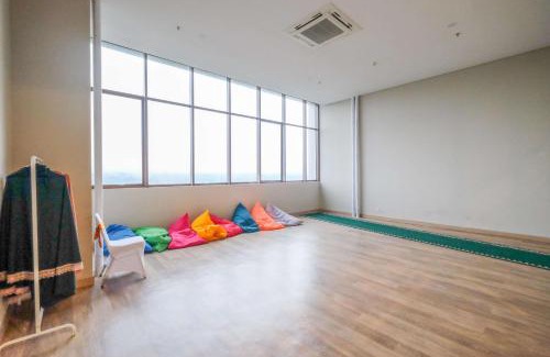 Kedungmanggu Apartment | Homey and Minimalist 1BR Royal Sentul Park Apartment By Travelio