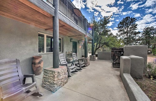 Cascade-Chipita Park Apartment | Homey Mtn View Escape 11 Mi to Garden of the Gods