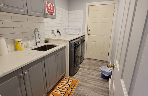 West Sechelt House | Homey Place in Sechelt , close to town and beaches