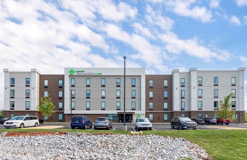 Asheville House | Homey Stay Experience with Fully Equipped Kitchens & Laundry Facility - Off I-240