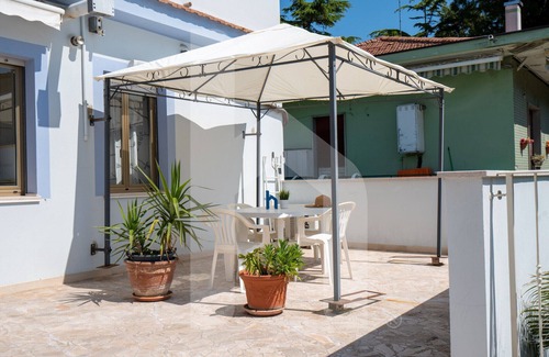 Pineto Apartment | Homiday - Via Gramsci Azzurro, Three-room apartment with terrace