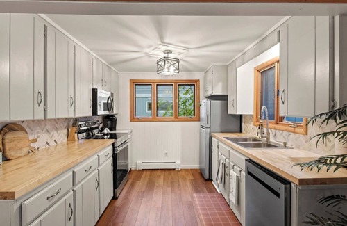 Honeoye Cottage | Honeoye Cottage | 50' Lakefront | Dock | FLX