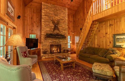 Foscoe House | Honey Bear Haven