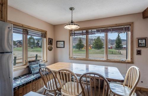 Clark Ski Chalet | Honey Bear