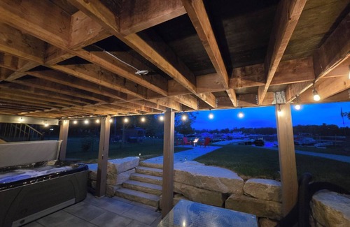 Honey Harbour Cottage | Honey Harbour Hideaway