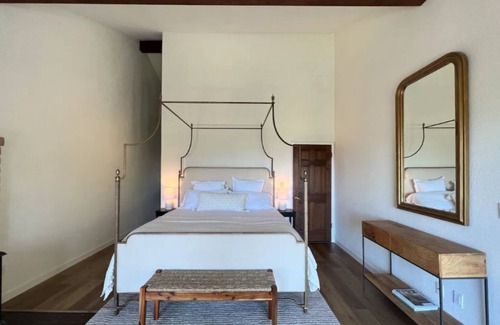 Ukiah Villa | Honey House Villa, wineries, views, pool, hot tub