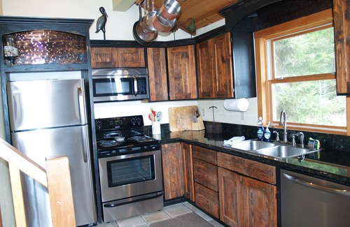 Gold Beach House | Honeymoon Cove- Exclusive Beach, Ocean View & Spa