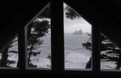 Gold Beach House | Honeymoon Cove- Exclusive Beach, Ocean View & Spa