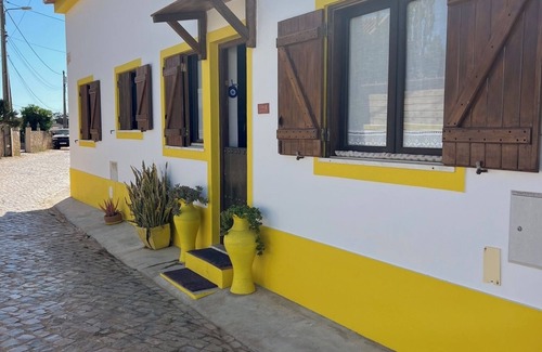 Sagres House | HoneyMoon Romantic beautiful Sagres House, 3mn walk, best surfing beach: Tonel