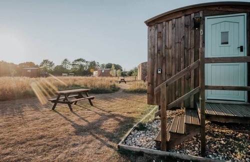 Bedfield Apartment | Honeysuckle Farm Holidays - 4 Huts Sleeping 16 in