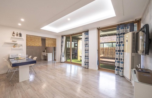Hongcheon House | Hongcheon Noilgangmaeul Pet Pension