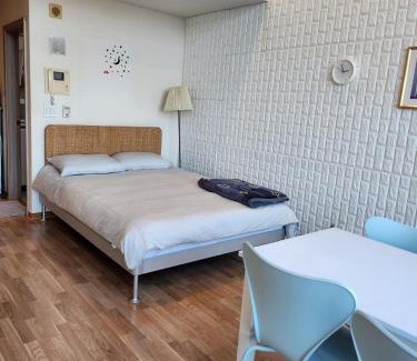 Mapo Apartment | Hongdae Residence-5 1min from Hongik Uni station Exit #1
