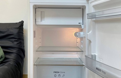 Seogyo-dong Apartment | Hongdae Station Direct Access New Opening with Massage Chair and AC
