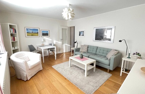 Midlum Apartment | Hook - Holiday apartment Hook - with south-facing terrace, very quiet location