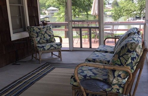 Roach House | 'Hook House' Lakefront home in quiet cove with beautiful view.
