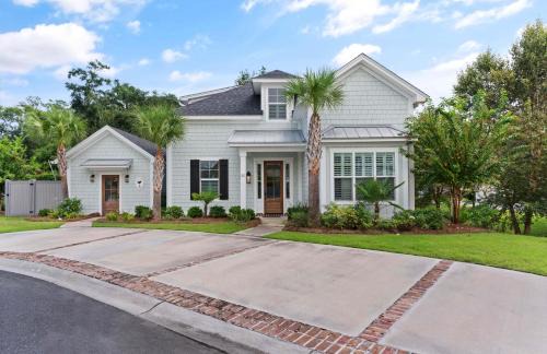 Saint Simons Island House | Hook, Wine & Sinker - 20 Couper Place