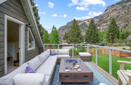 Ouray House | Hooray for Ouray! Hot tub and 2 blocks to Main Street!