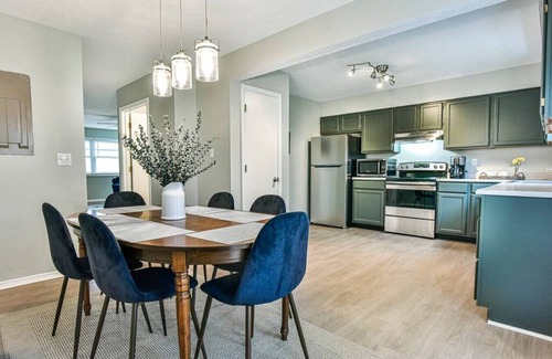 Bloomington Condo | Hoosier Corner-Walk to IU Campus!