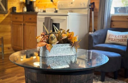 Freetown Apartment | Hoosier National Hideaway