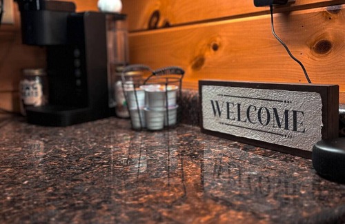 Freetown Apartment | Hoosier National Hideaway