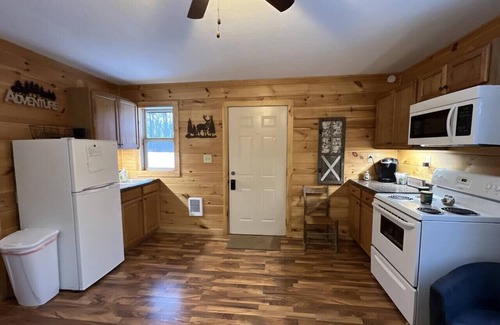 Freetown Apartment | Hoosier National Hideaway