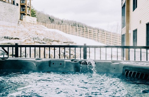 Mont-Tremblant Condo | Horizon 305 | Luxurious & Modern | Ski-in Ski-out | Village View/Tremblant Living