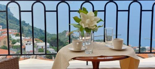 Glossa House | Horizon Studios with Sea View - Free Parking