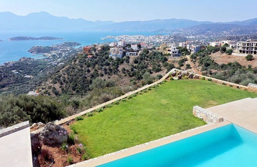 Agios Nikolaos Villa | Horizon View Villa with Endless View