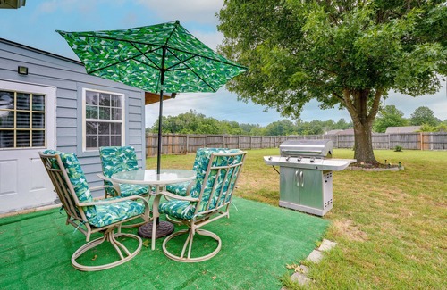 Horn Lake House | Horn Lake Home w/Yard: 8 Mi to Graceland!
