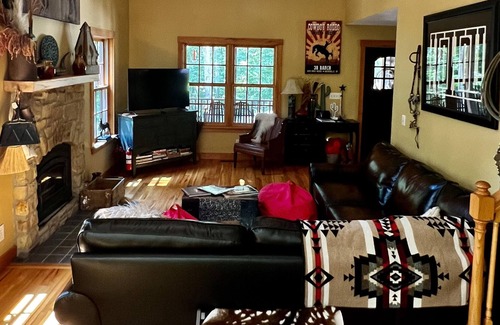 Gnaw Bone Cabin | Horse Ranch Cabin Getaway!